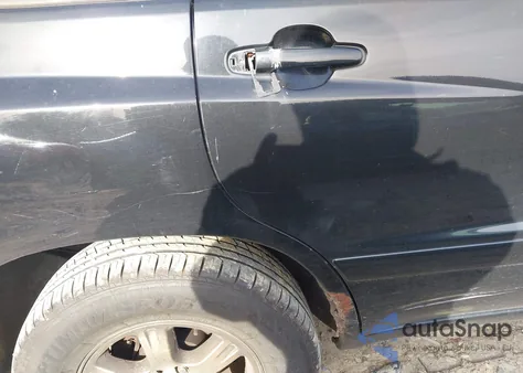 2004 Toyota Highlander V6 z USA, uszkodzony, nr VIN JTEEP21A140032882